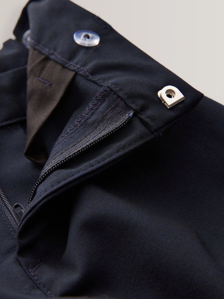 Marineblau - Enganliegende Stretch-Hose für die Schule (3–17 Jahre) - Bild 1 von 5 Marineblau - Enganliegende Stretch-Hose für die Schule (3–17 Jahre) - Bild 1 von 5