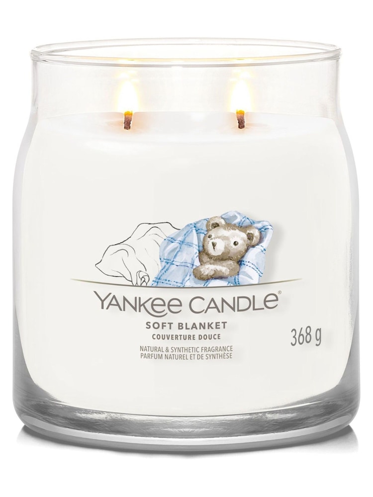 Yankee Candle No Colour Signature Jar Scented Candle, Soft Small Jar Blanket - Image 3 of 3