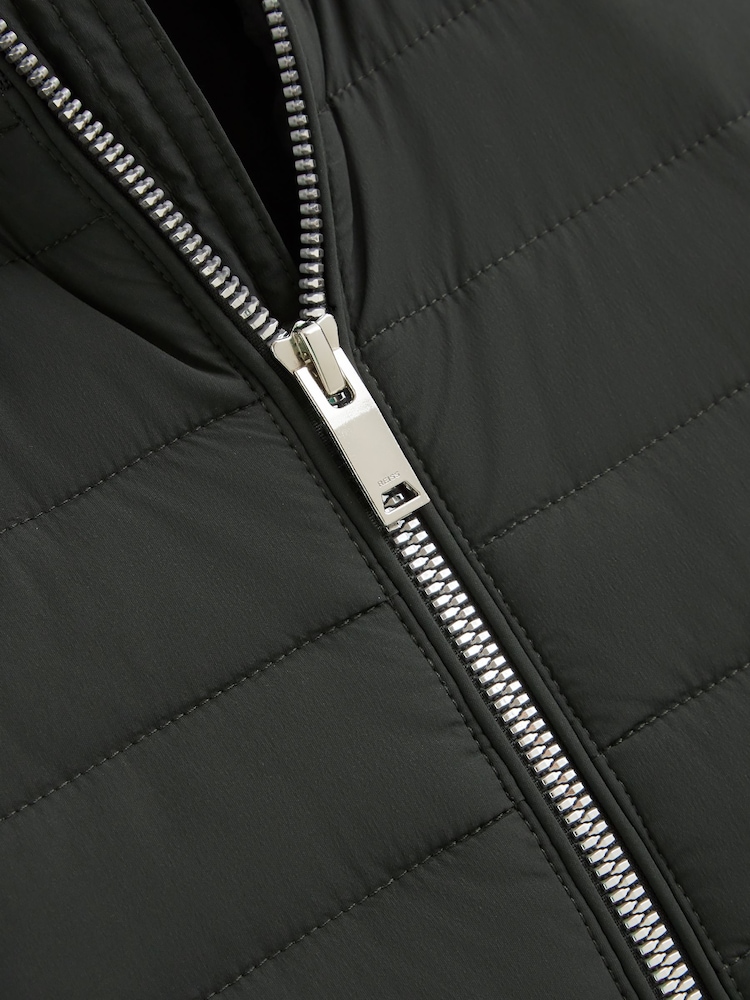 Reiss Forest Green Flintoff Senior Funnel Neck Quilted Hybrid Jacket - Image 6 of 6