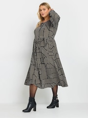Yours Curve Black Textured Midaxi Dress - Image 2 of 4