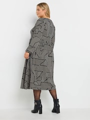 Yours Curve Black Textured Midaxi Dress - Image 3 of 4