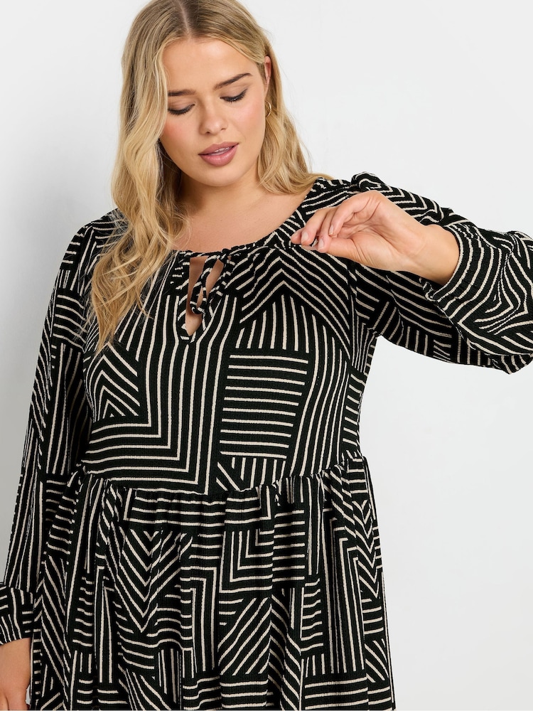 Yours Curve Black Textured Midaxi Dress - Image 4 of 4