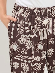 Yours Curve Brown Jersey Cropped Hareem Trousers - Image 4 of 4