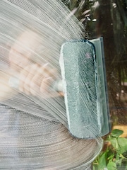 Joseph Joseph Light Stone CleanTech 2-in-1 Glass Cleaning Squeegee - Image 3 of 5