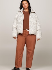 Tommy Hilfiger White Curve Abstract Logo New York Puffer Jacket - Image 3 of 8