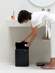 Brabantia Black Bo Waste Bin 12L - Image 2 of 6