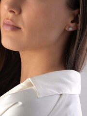 Beaverbrooks 9ct White Gold Diamond Cluster Stud Earrings - Image 2 of 3