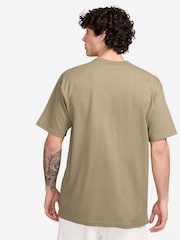 Nike Neutral Olive Front Chest Tab 100% Cotton Logo T-Shirt - Image 2 of 3