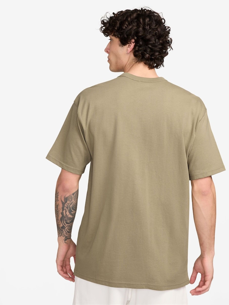Nike Neutral Olive Front Chest Tab 100% Cotton Logo T-Shirt - Image 2 of 3
