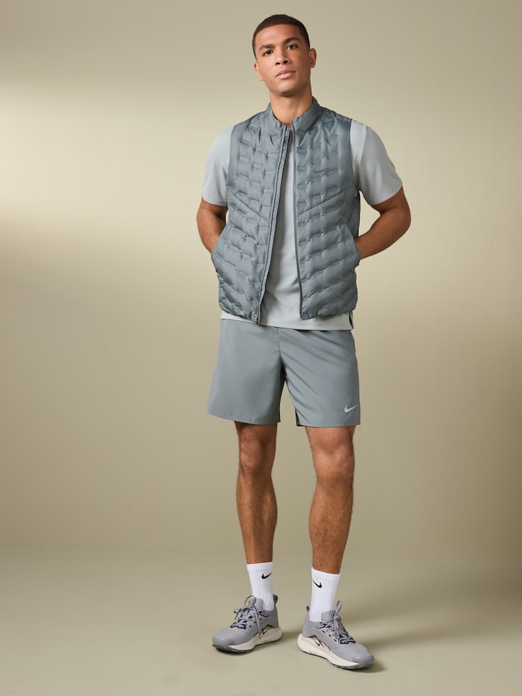 Nike Grey Therma-FIT Aeroloft Running Vest - Image 2 of 7