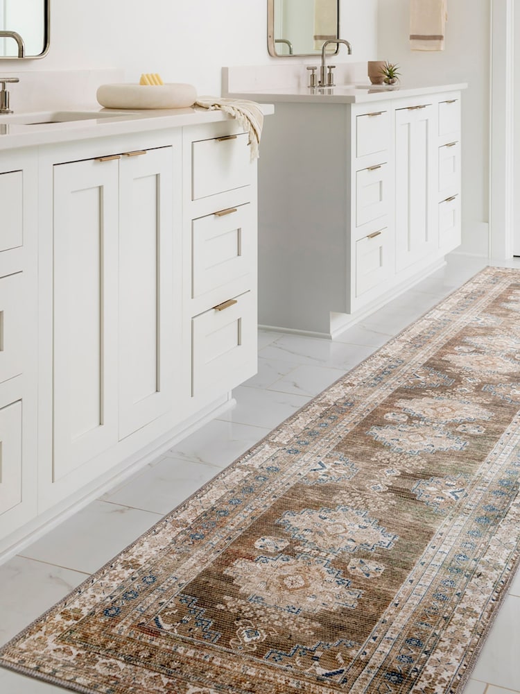 LIVABLISS Colin Traditional Washable Runner - Εικόνα 1 του 7