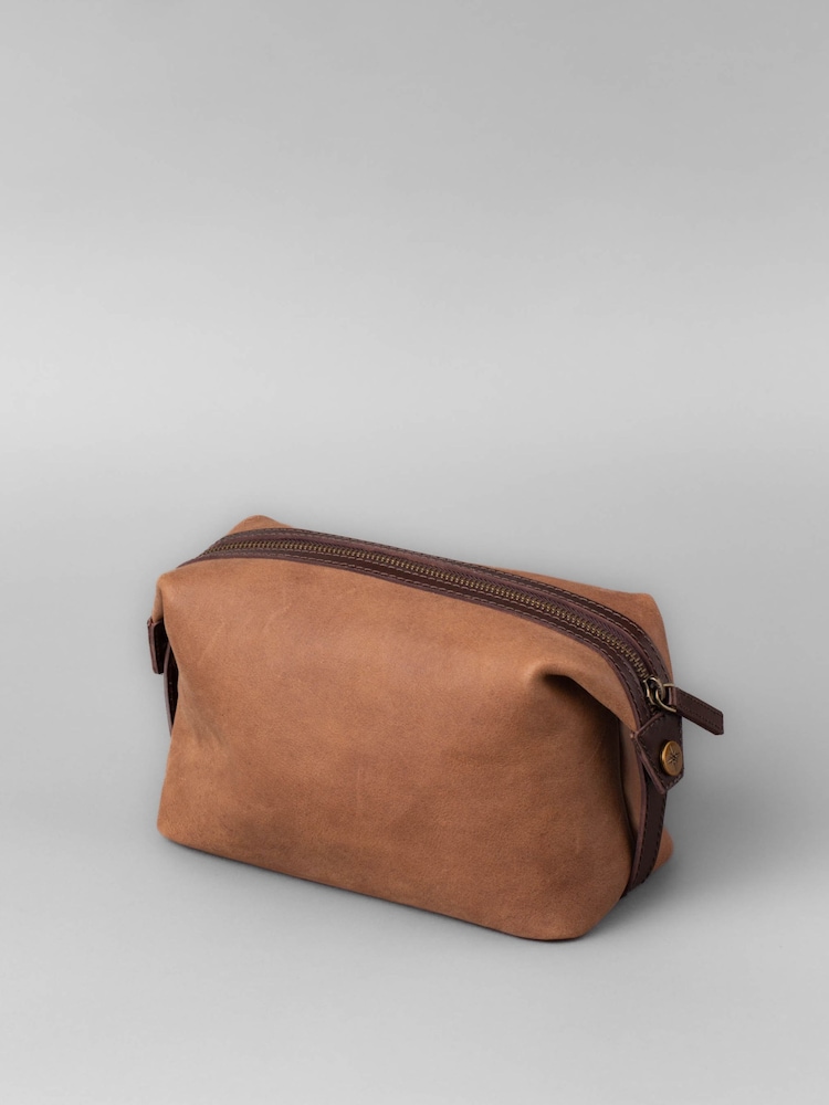Lakeland Leather Brown Hawksdale Leather Wash Bag - Image 2 of 6