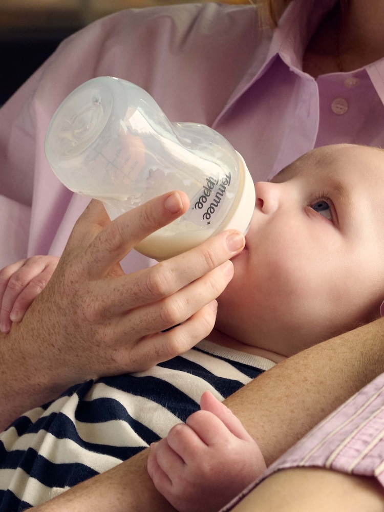 Tommee Tippee Clear Natural Start 3 x 260ml Baby Bottle - Image 1 of 5 Tommee Tippee Clear Natural Start 3 x 260ml Baby Bottle - Image 1 of 5
