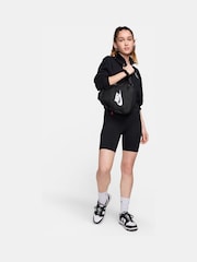 Schwarz - Nike One Dri-FIT High-Waisted 8" Cycling Shorts - Bild 8 von 9