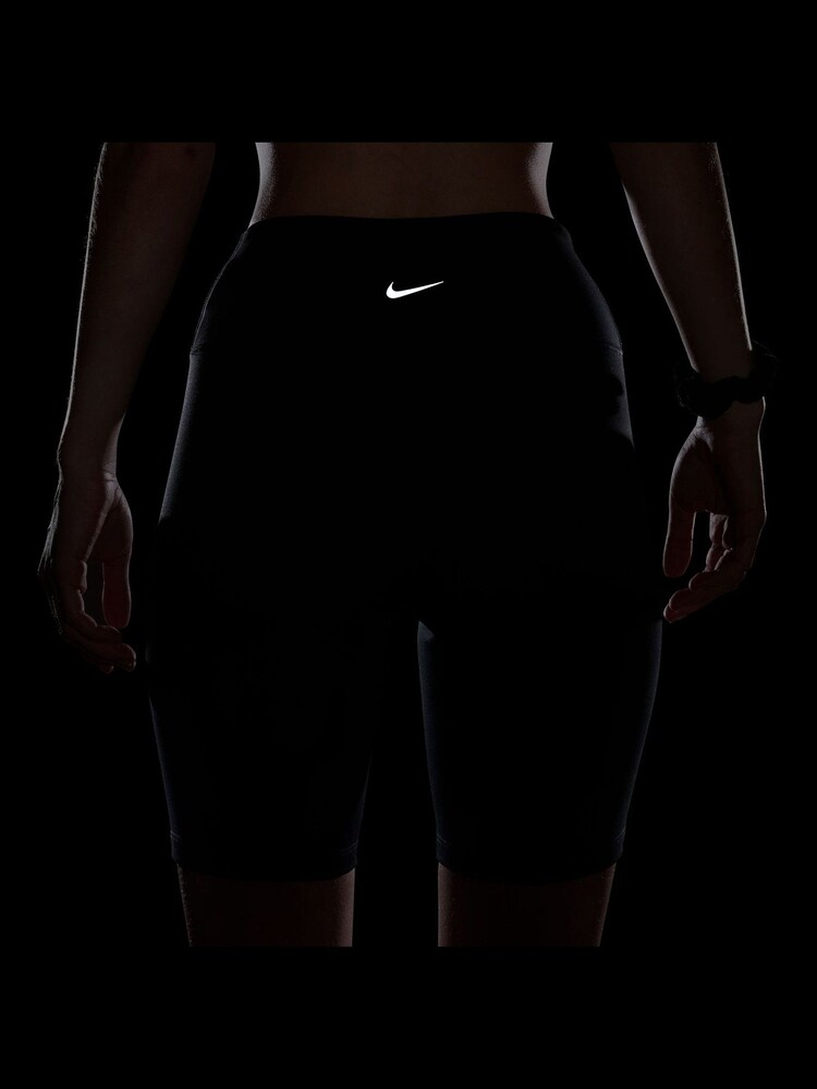 Schwarz - Nike One Dri-FIT High-Waisted 8" Cycling Shorts - Bild 9 von 9