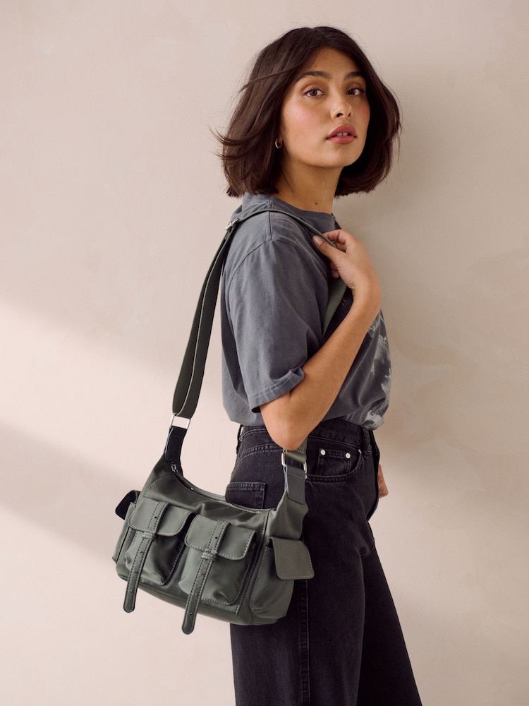 Grau - Satin Utility Crossbody Tasche - Bild 1 von 7 Grau - Satin Utility Crossbody Tasche - Bild 1 von 7