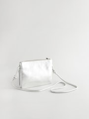 Striebro - Kožená crossbody kabelka so strapcami - Obrázok 7 z 10