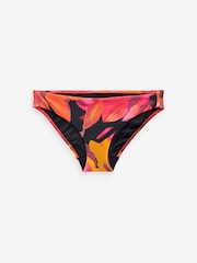Schwarz/Pink geblümt - Myleene Klass Bikinihose mit Blumenmuster und hohem Beinausschnitt, Schwarz/Pink - Bild 5 von 6