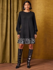 Love & Roses Sequin Hem Scalloped Neck Knitted 2 in 1 Jumper Dress - Bild 2 av 6