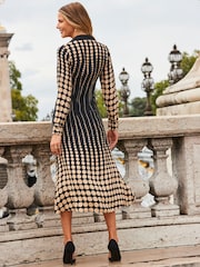 Sosandar Black Geometric Spot Print Shirt Dress - Image 2 of 5