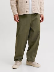 أخضر - بنطلون بقصّة رجل واسعة من JACK & JONES - صورة 1 من 6