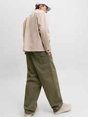 أخضر - بنطلون بقصّة رجل واسعة من JACK & JONES - صورة 4 من 6