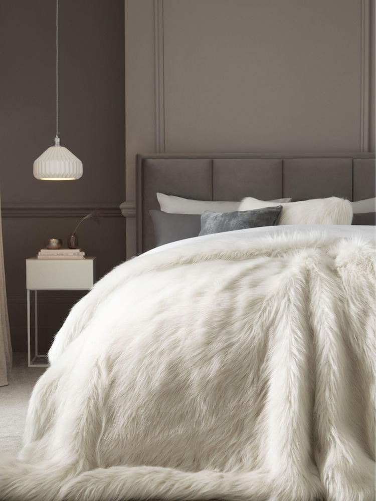 Cream Long Faux Fur Throw - Image 3 of 3