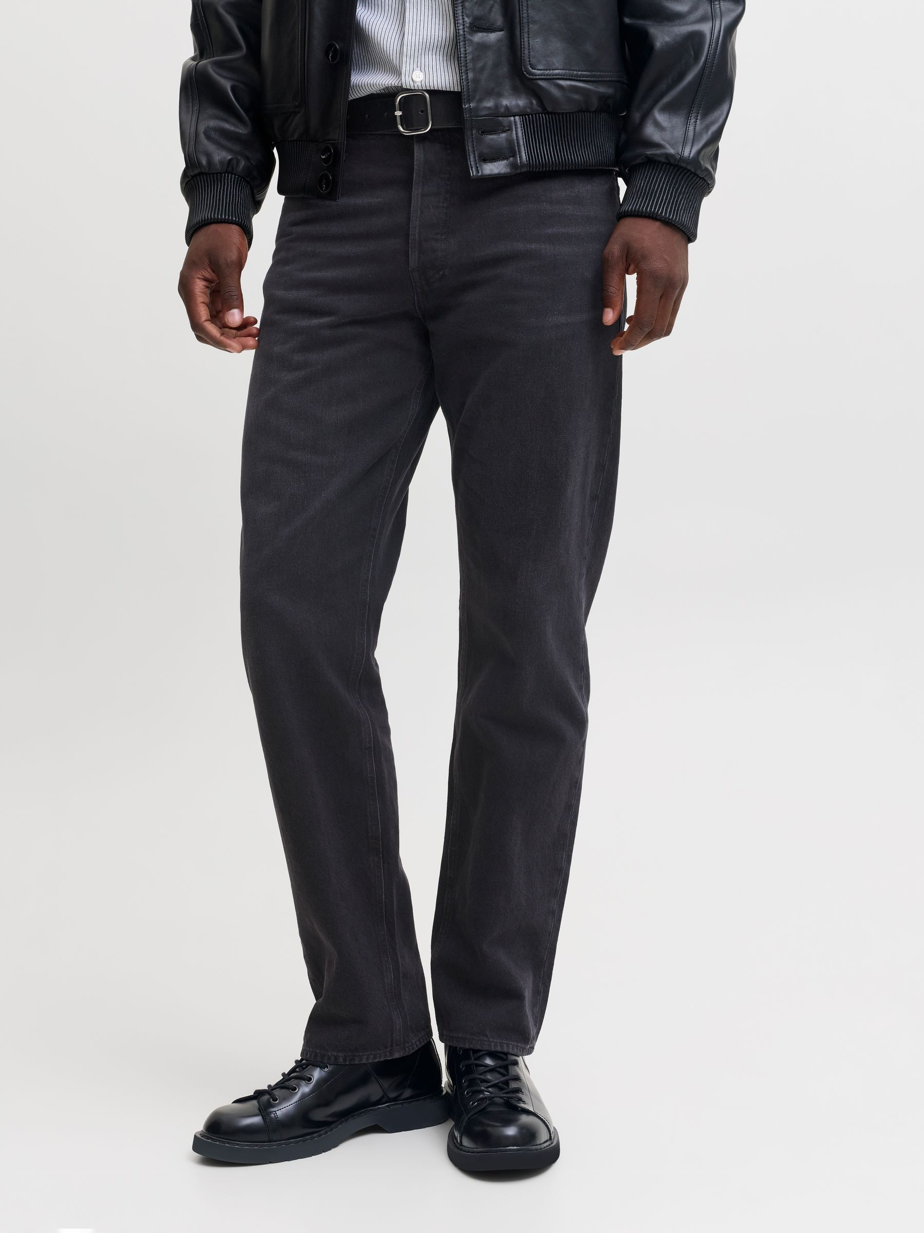 Jack & Jones Men's Black Relaxed Fit Chris Jeans - Image 1