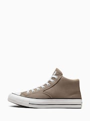 بني فاتح - حذاء رياضة متوسط الطول Malden Street من Converse - Image 1 of 7