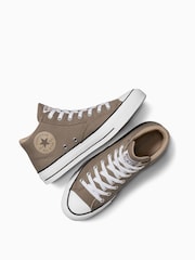بني فاتح - حذاء رياضة متوسط الطول Malden Street من Converse - Image 4 of 7