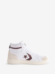 حذاء رياضي برقبة عالية من تشكيلة Pro Blaze Classic من Converse - صورة 1 من 9