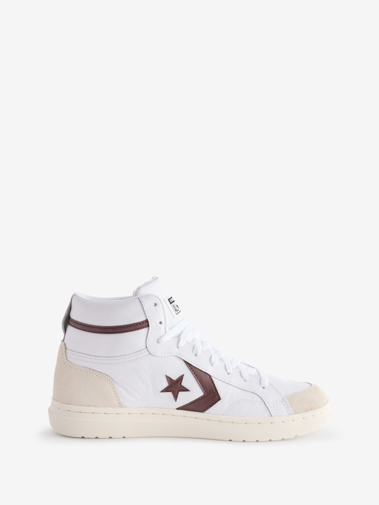 حذاء رياضي برقبة عالية من تشكيلة Pro Blaze Classic من Converse - صورة 1 من 9
