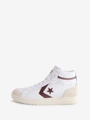 حذاء رياضي برقبة عالية من تشكيلة Pro Blaze Classic من Converse - صورة 2 من 9
