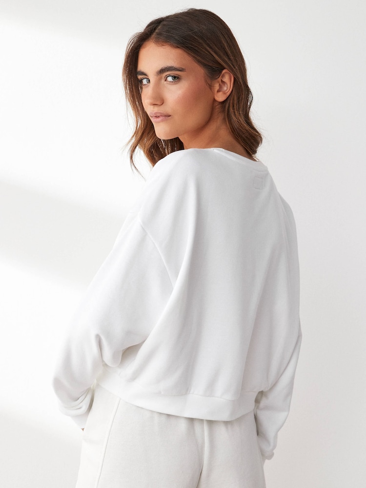 Converse White Retro Chuck Heritage Crew Sweatshirt - Image 2 of 4 Converse White Retro Chuck Heritage Crew Sweatshirt - Image 2 of 4