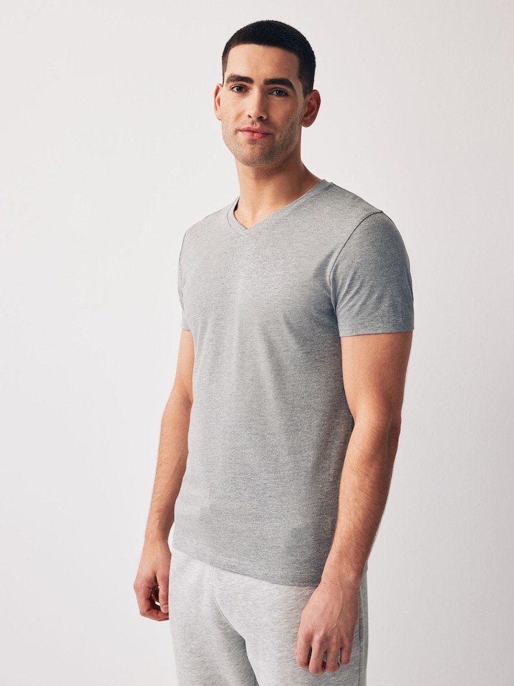 Mischgewebe - T-Shirts mit V-Ausschnitt in normaler Passform aus 100 % Baumwolle, 5er-Pack - Image 7 of 12