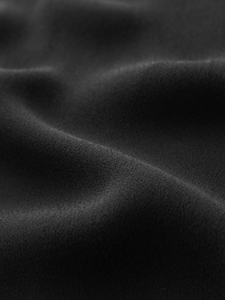 Black Short Sleeve Lace Trim Top - Image 6 of 6 Black Short Sleeve Lace Trim Top - Image 6 of 6