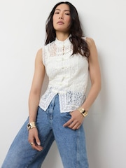 Mint Velvet Lace Detail Top - תמונה 1 מתוך 8