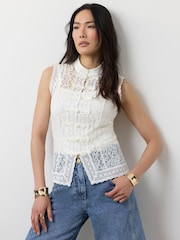 Mint Velvet Lace Detail Top - תמונה 5 מתוך 8