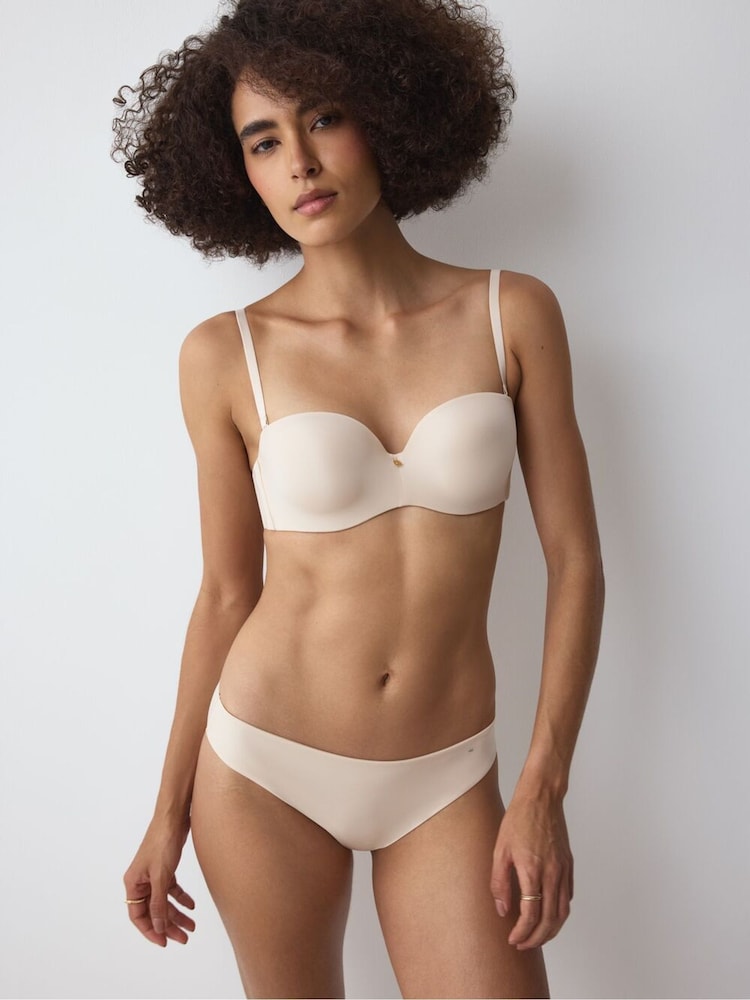 Triumph Nude Body Make-up Essentials - Wired Padded Bra With Detachable Straps - Image 2 of 5 Triumph Nude Body Make-up Essentials - Wired Padded Bra With Detachable Straps - Image 2 of 5