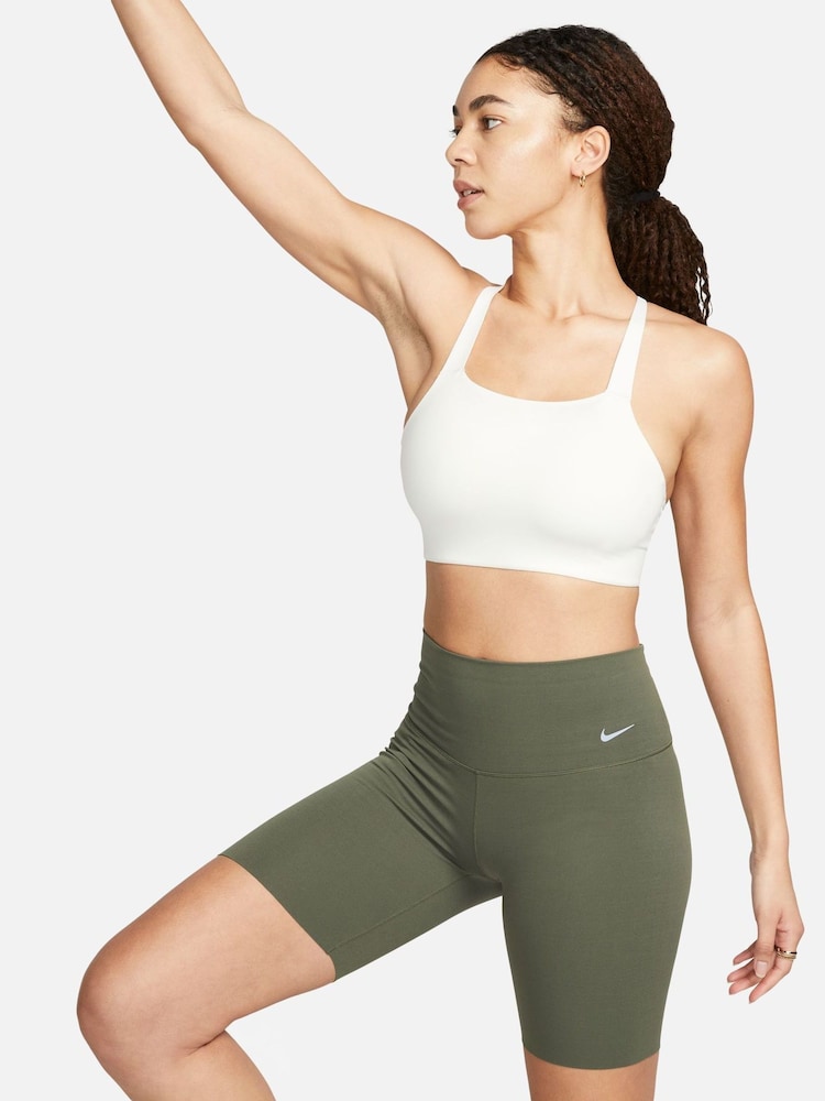 Nike Green Zenvy Gentle Support High Waisted 8 Cycling Shorts - Image 1 of 8