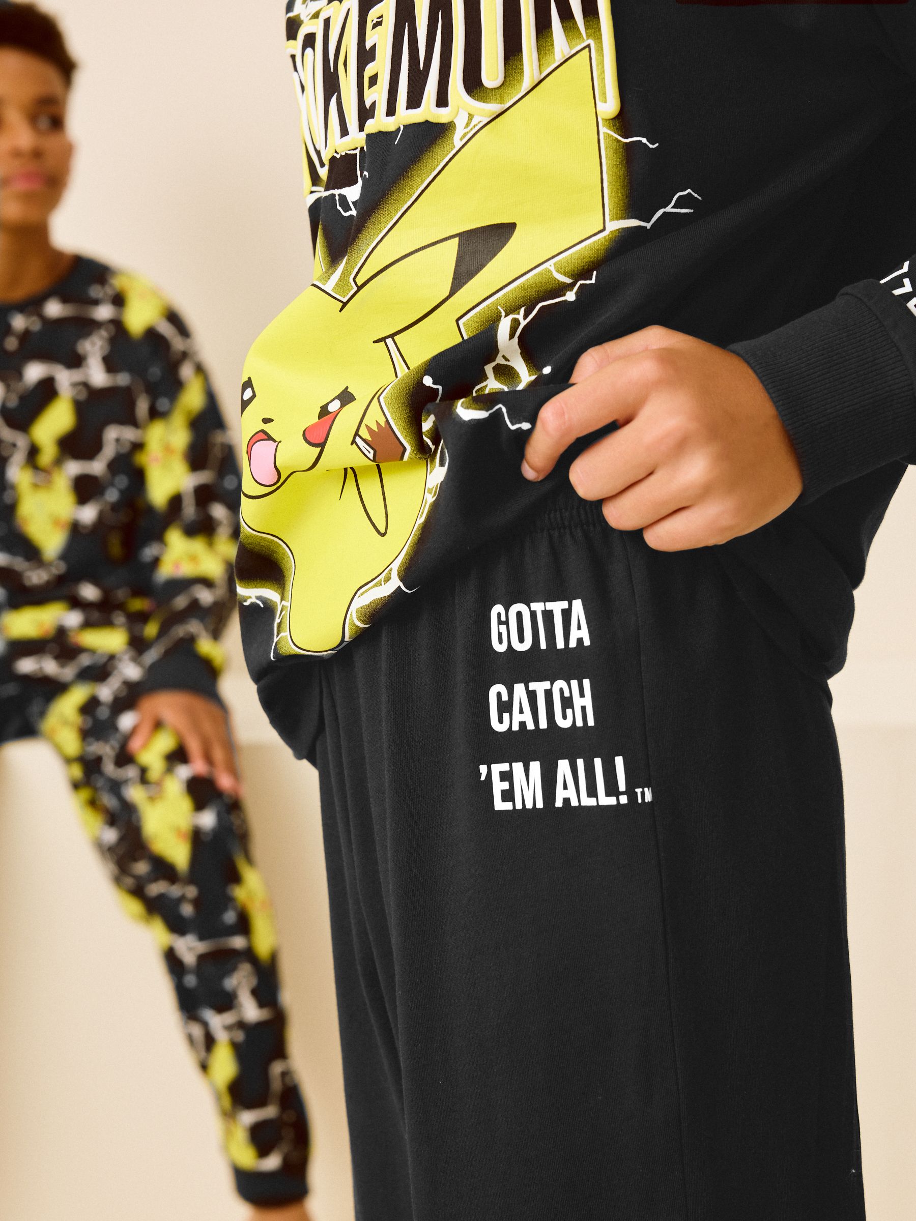 Next：日本 ポケットモンスター イエロー/ブラック - 長袖パジャマ 2