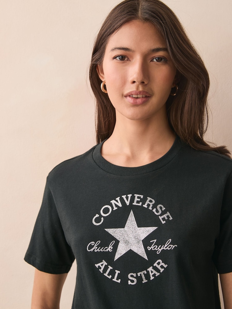 تيشيرت قطن 100% بشعار لامع Chuck من Converse - Image 3 of 6