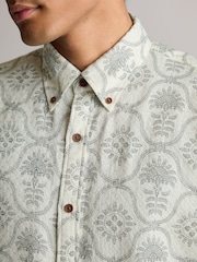 White 100% Cotton Printed Short Sleeve Oxford Shirt - Image 4 of 7