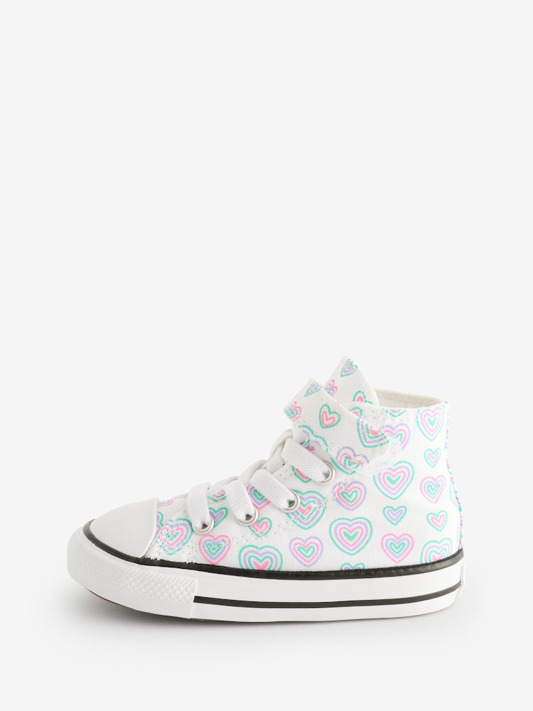 Converse Pink Chuck Taylor Rainbow Heart 1V Infant Trainers - Image 2 of 9 Converse Pink Chuck Taylor Rainbow Heart 1V Infant Trainers - Image 2 of 9