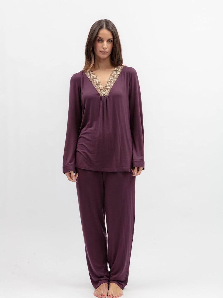Nora Rose Jersey Antique Gold Lace Detail Pyjamas Set - Larawan 2 ng 4