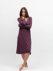 Nora Rose Jersey Antique Gold Lace Detail Short Nightdress - Imagen 2 de 4