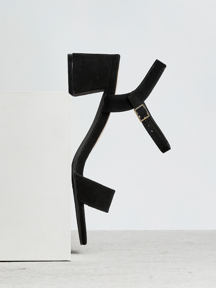 Linzi Black Darcie Low Chunky Block Heeled Sandals - Image 6 of 6 Linzi Black Darcie Low Chunky Block Heeled Sandals - Image 6 of 6