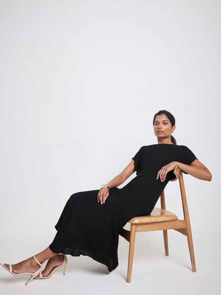 Negro - Vestido drapeado asimétrico a media pierna de Mint Velvet - Imagen 2 de 8 Negro - Vestido drapeado asimétrico a media pierna de Mint Velvet - Imagen 2 de 8