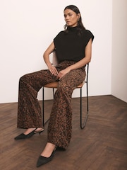 Mint Velvet Leopard Print Velvet Wide Trousers - Εικόνα 2 από 7