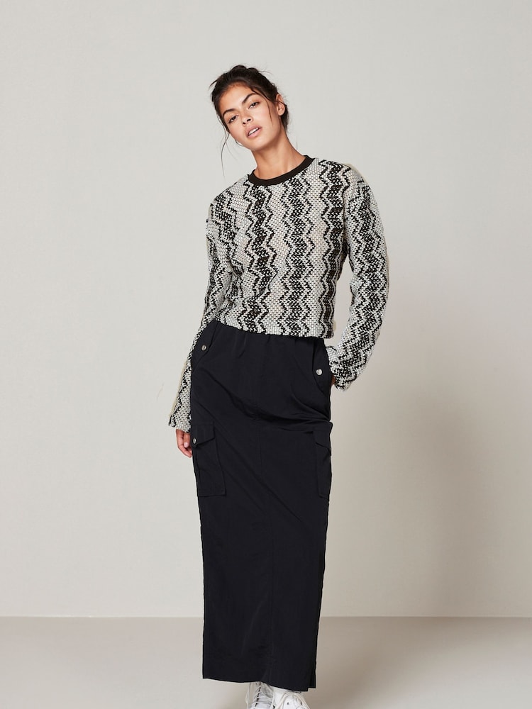 Black/White Zig Zag Stripe Crochet Crew Neck Jumper - Image 2 of 4 Black/White Zig Zag Stripe Crochet Crew Neck Jumper - Image 2 of 4